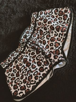 Bermudas chica talla S talla muy pequeño