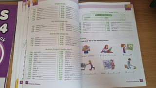 Smileys 4 Primaria Edebè ISBN  9781471524653