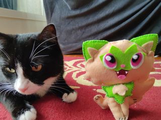 Sprigatito de fieltro Pokemon
