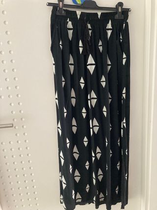 Falda larga negra y blanca 