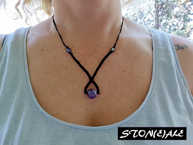 Collana girocollo in macrame con ametista