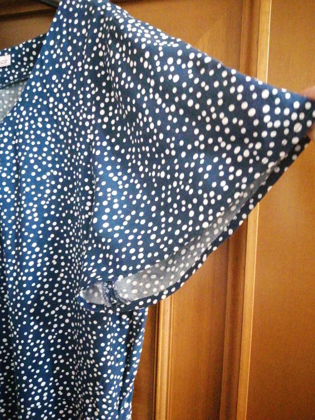Vestito blu a pois