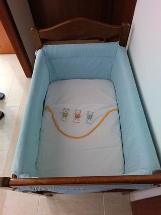 mini cuna de madera