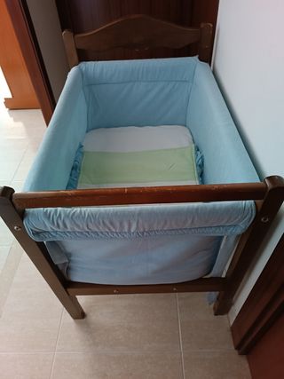 mini cuna de madera