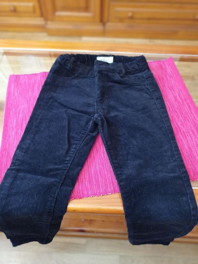 Pantalón pana negro talla 6