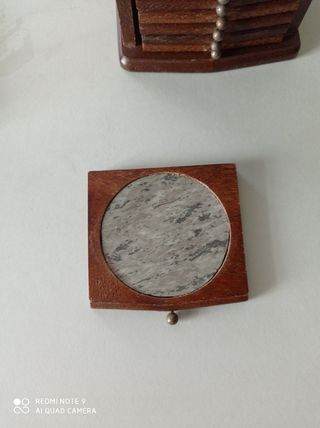 POSAVASOS DE MADERA EN SU CAJA