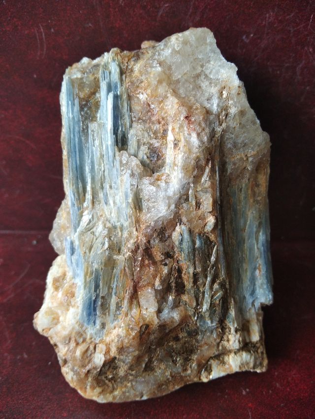 Mineral Cianita