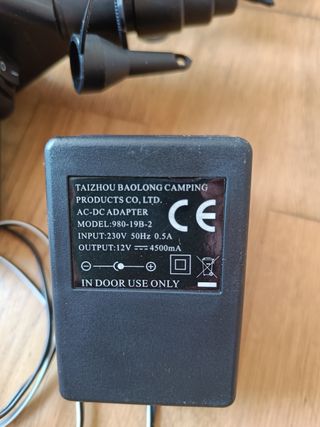 Bomba. Una de 220V, y otra de 12V