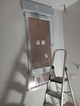 Instalación de ventanas Puertas Tarima Electricida