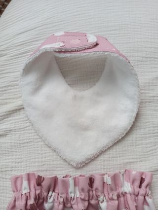 Pack Babero Bandana más cubrepañal