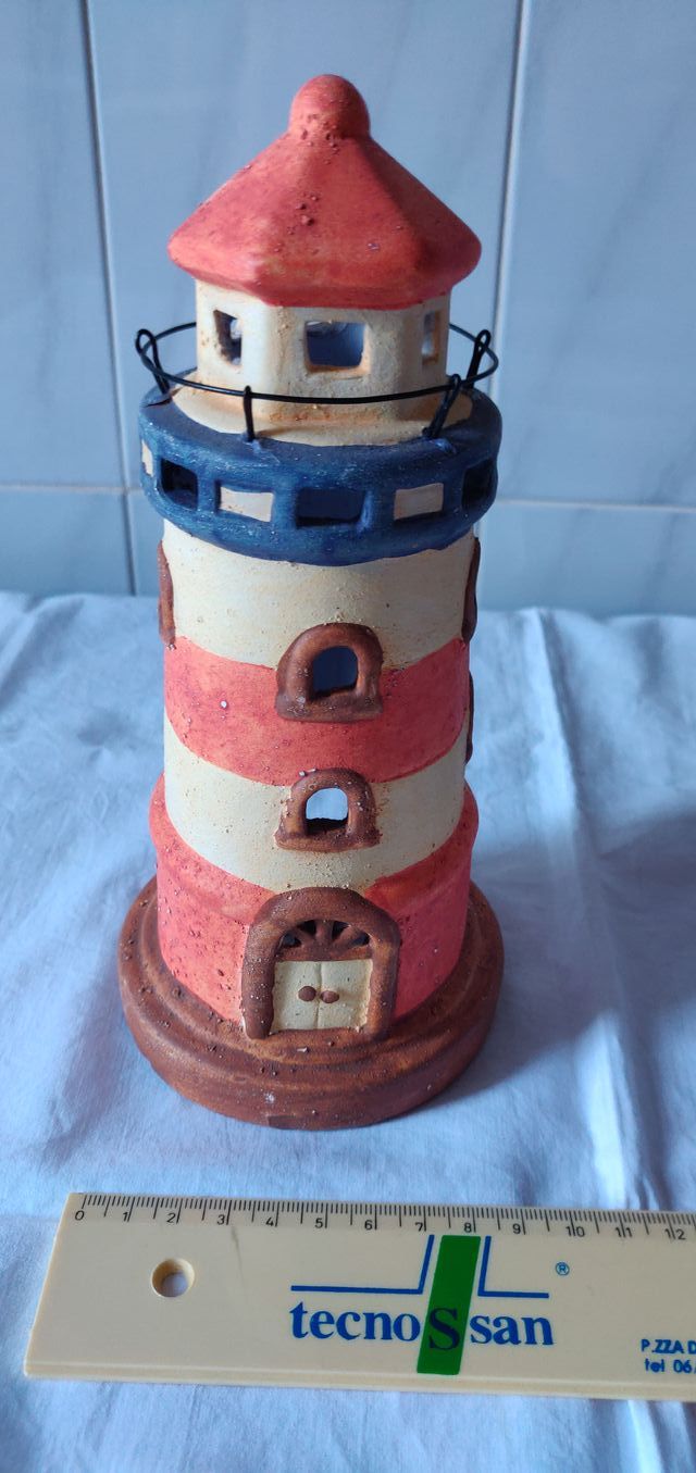 Faro in ceramica artigianale porta lumino(candela)