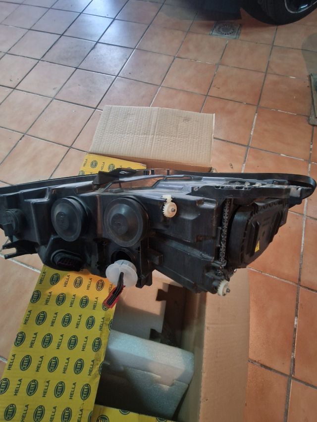 Faro AUDI A6 2012/2015.  DERECH.