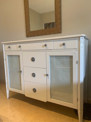 Conjunto mesa, 4 sillas y armario
