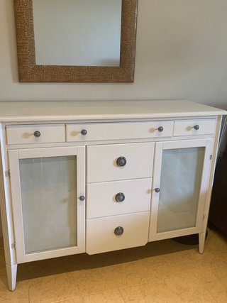 Conjunto mesa, 4 sillas y armario