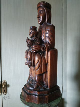 48 CM. VIRGEN  MADERA ESTILO ROMÁNICO.
