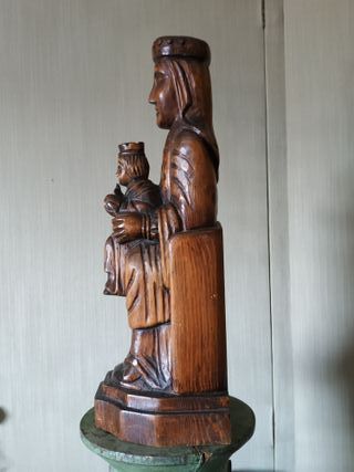 48 CM. VIRGEN  MADERA ESTILO ROMÁNICO.