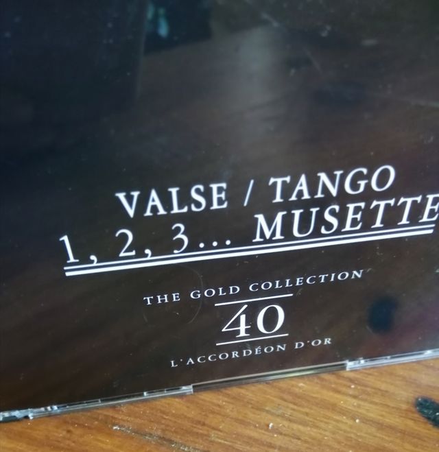 The gold collection. Valses y Tangos
