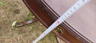 Mesa madera de antigua oficina bancaria