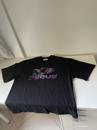 T-shirt Pequs oversize "Harpy" nera