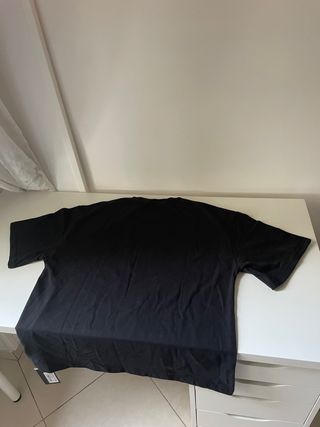 T-shirt Pequs oversize "Harpy" nera