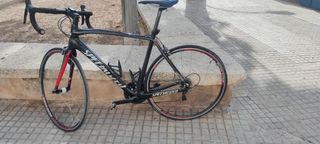 se vende bicicleta de carretera