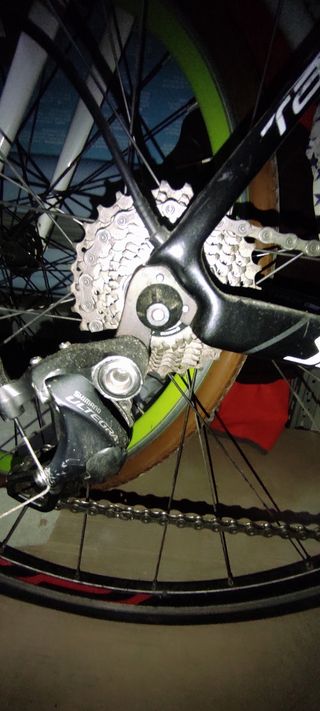 se vende bicicleta de carretera