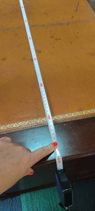 Escritorio madera y piel de un banco