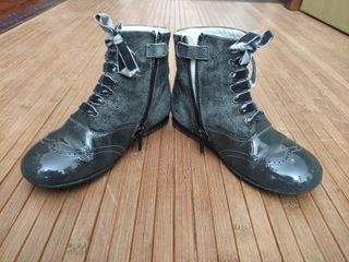 Botas niña de ante y charol nº 29