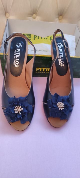 Zapatos de vestir de piel marca Pitillos 