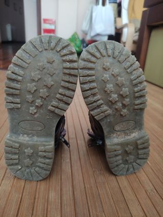 Botas niña charol nº 28