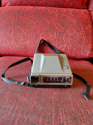 CÁMARA DE FOTOS POLAROID ANTIGUA