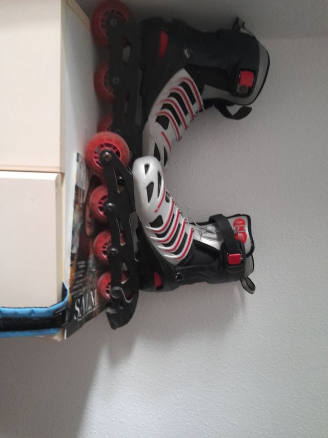 patines de línea bastante usados