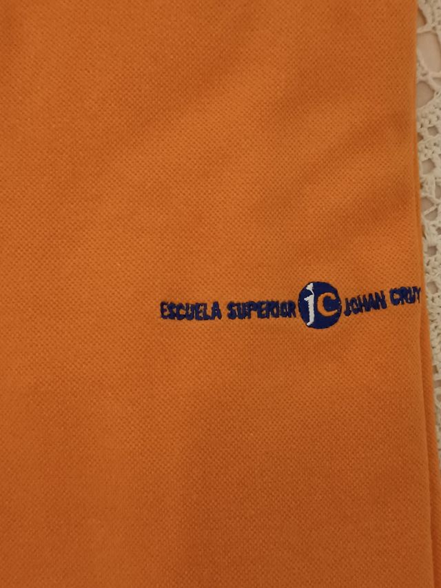 Polo johan cruyff escuela superior