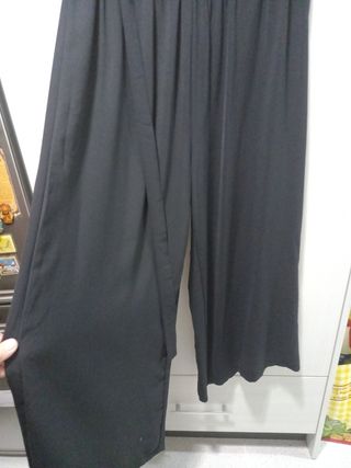 Pantalon palazzo negro.