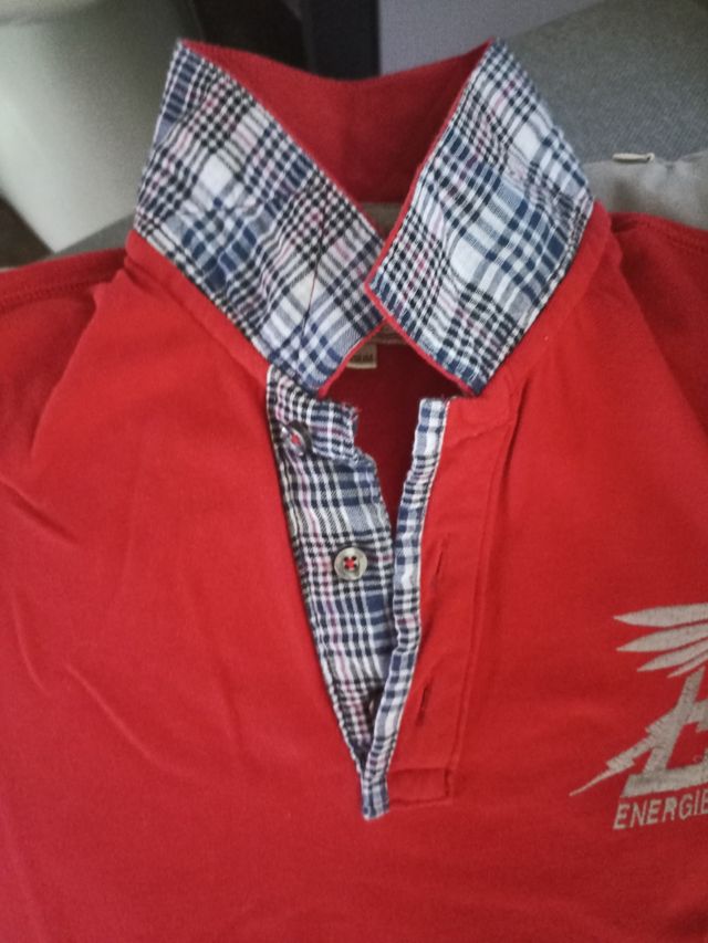 Polo ENERGiE en rojo
