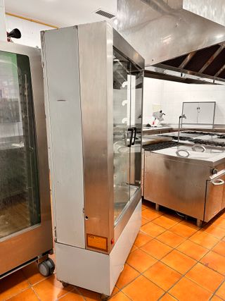 MAQUINA ASADOR DE POLLOS DE 6 ESPADAS