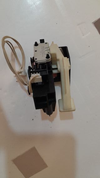 Bloqueo Puerta Secadora