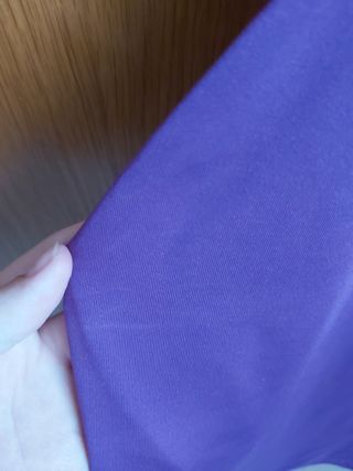 Top morado de Zara.