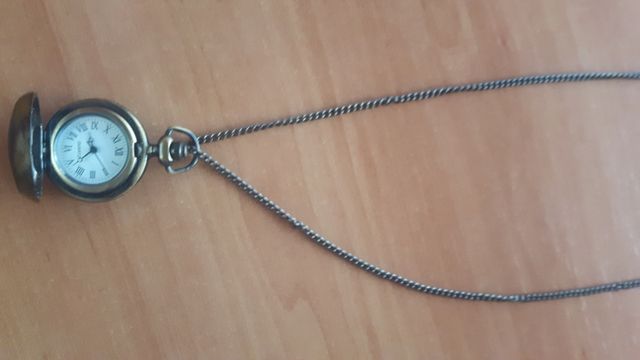 Colgante reloj de cuerda