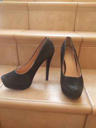 Zapatos de tacón negros