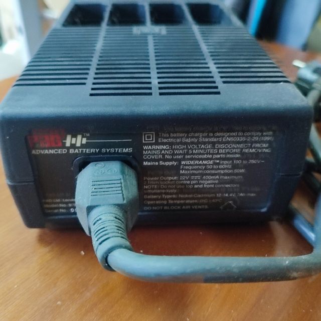 CARGADOR DE BATERIAS NP1 NP PAG AR124NPD