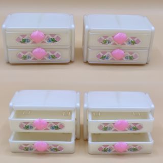 Muebles habitación Lady LovelyLocks © 1987 TCFC