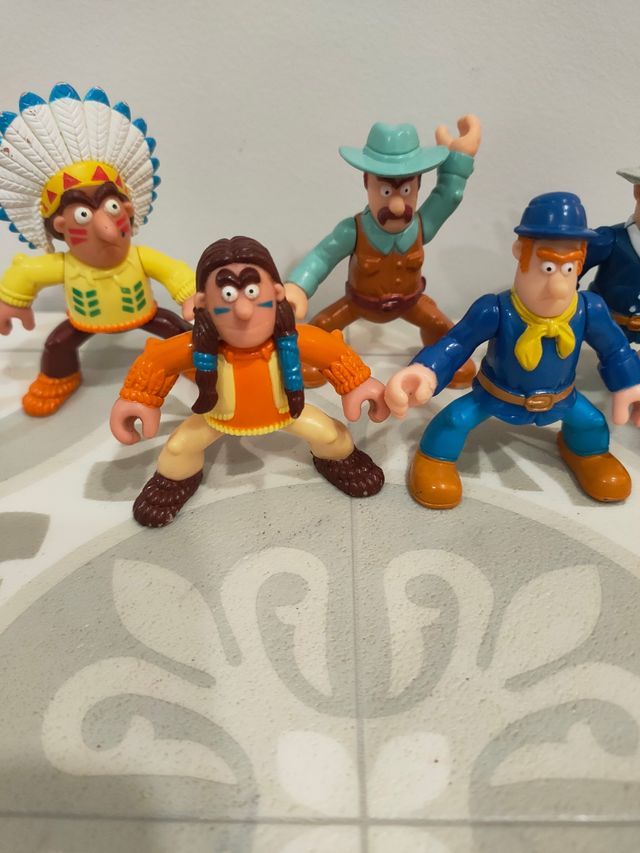 SEIS FIGURAS DE ERASE UNA VEZ