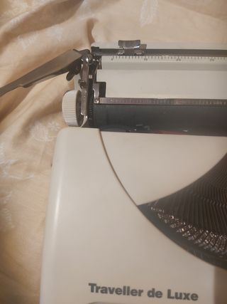 Máquina de escribir portátil OLYMPIA