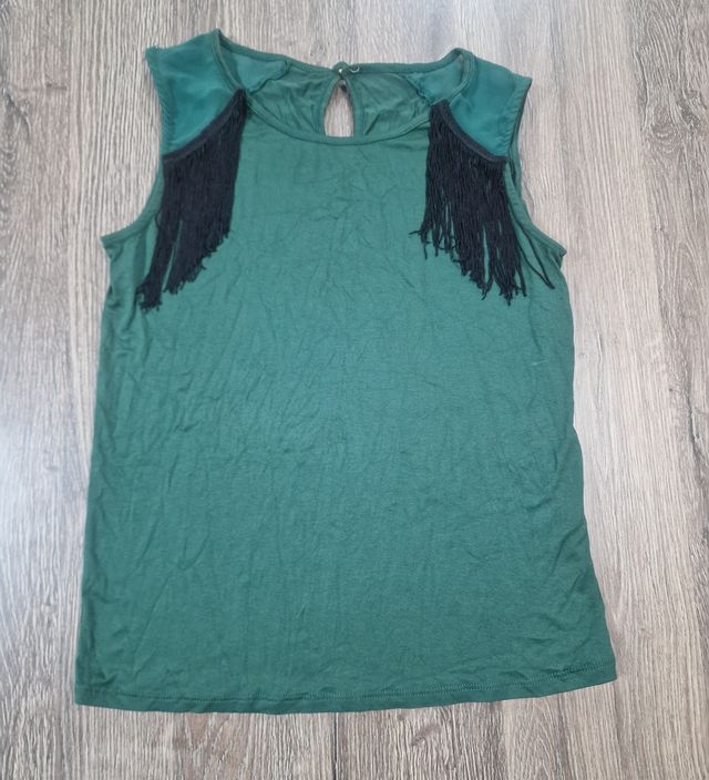 camiseta nueva con flecos