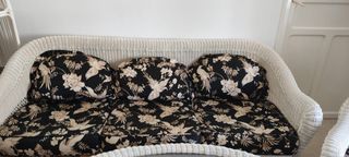 Conjunto de mimbre blanco.
Sofá,butacas,mesa,estan