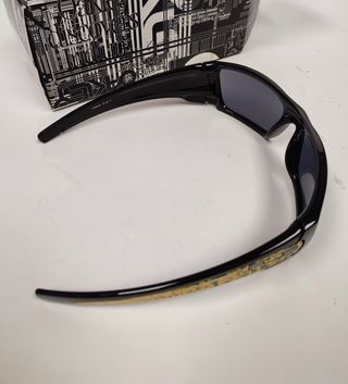 Oakley Fuel Cell Livestrong LE