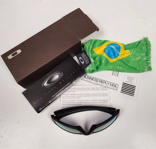 OFERTA - Gafas de sol Oakley Fuel Cell Brasil