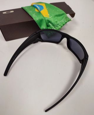 OFERTA - Gafas de sol Oakley Fuel Cell Brasil