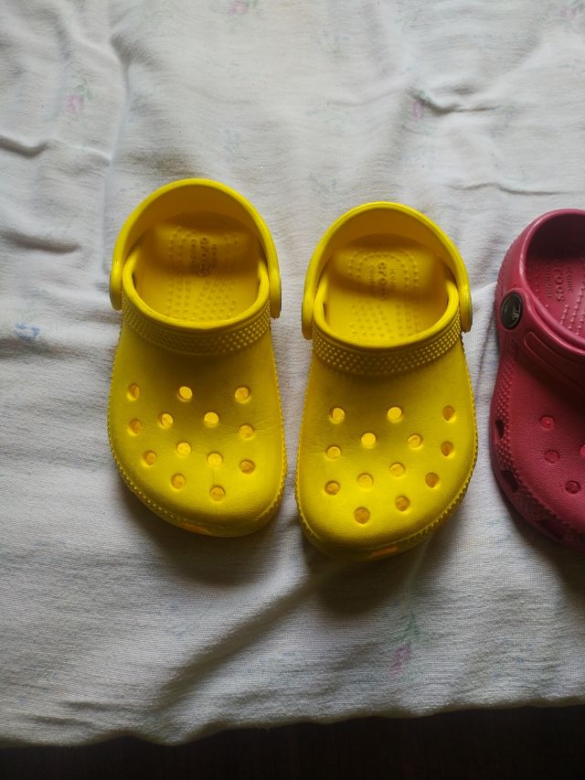 Crocs niño